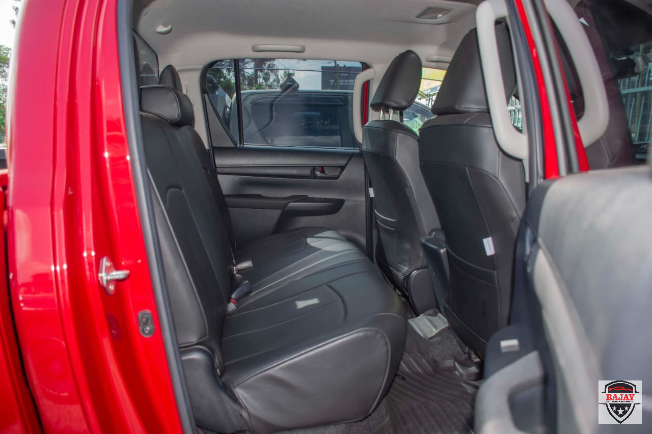 2017 toyota Hilux - Image 4