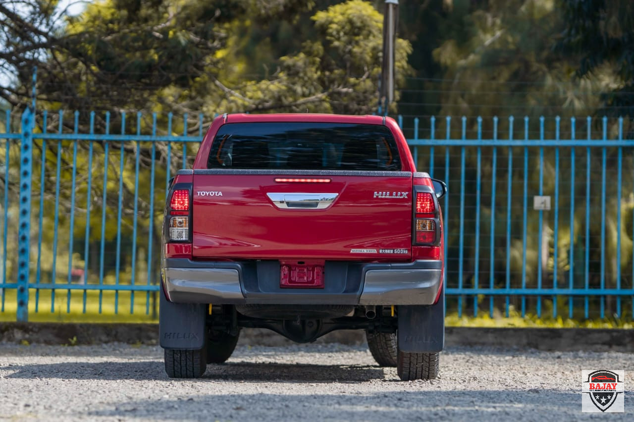 2017 toyota Hilux - Image 3