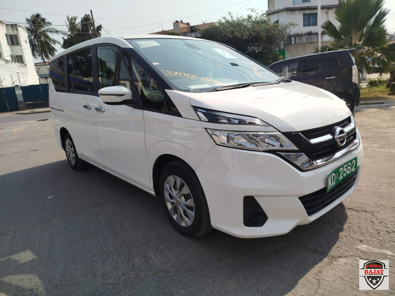 2018 nissan Serena - Image 1