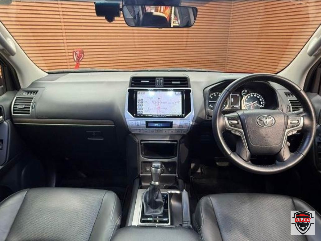 2018 toyota Prado - Image 5