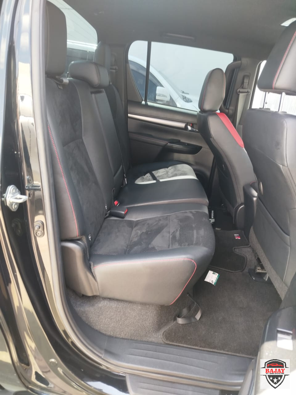 2021 toyota Hilux - GR sport  - Image 6