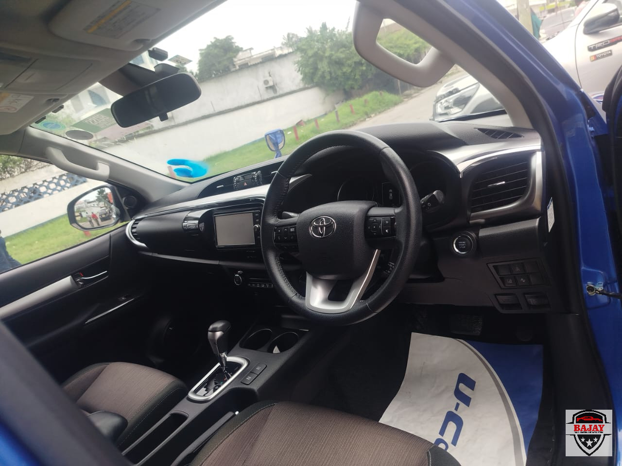 2018 toyota Hilux - Image 2