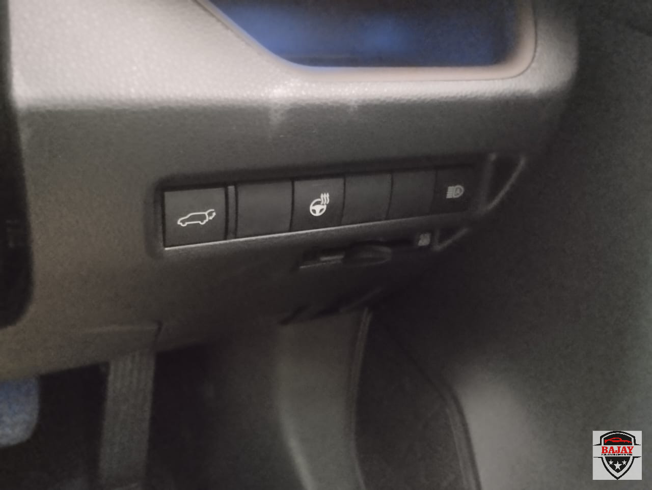 2019 toyota RAV4 - Image 15