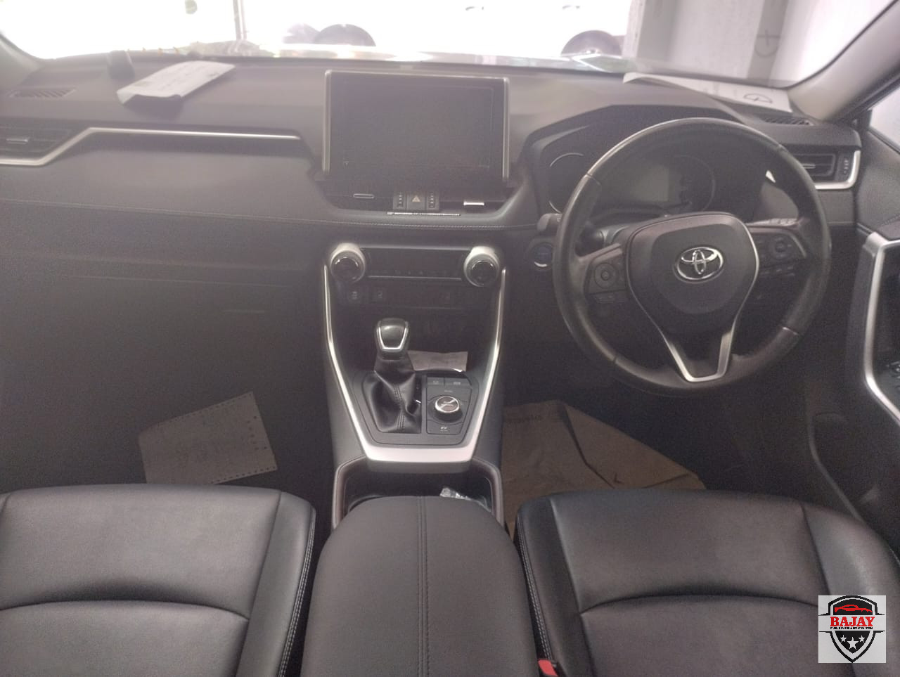 2019 toyota RAV4 - Image 12