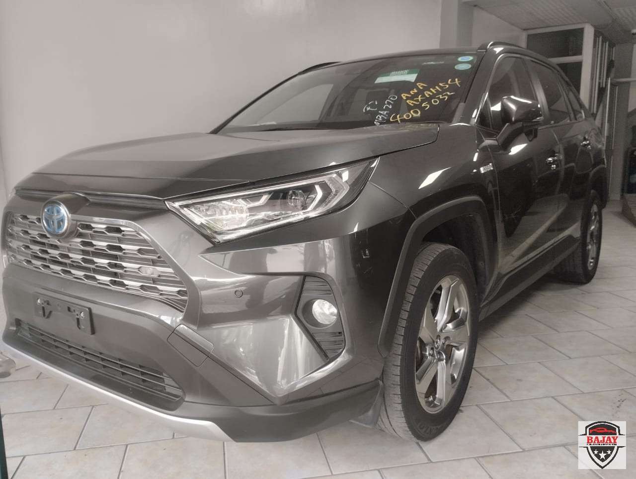 2019 toyota RAV4 - Image 1