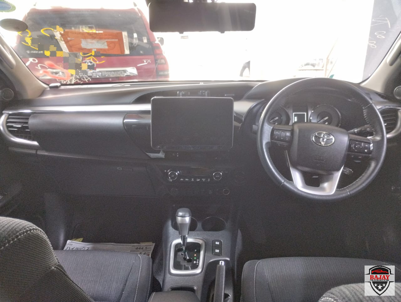 2021 toyota Hilux - Image 12