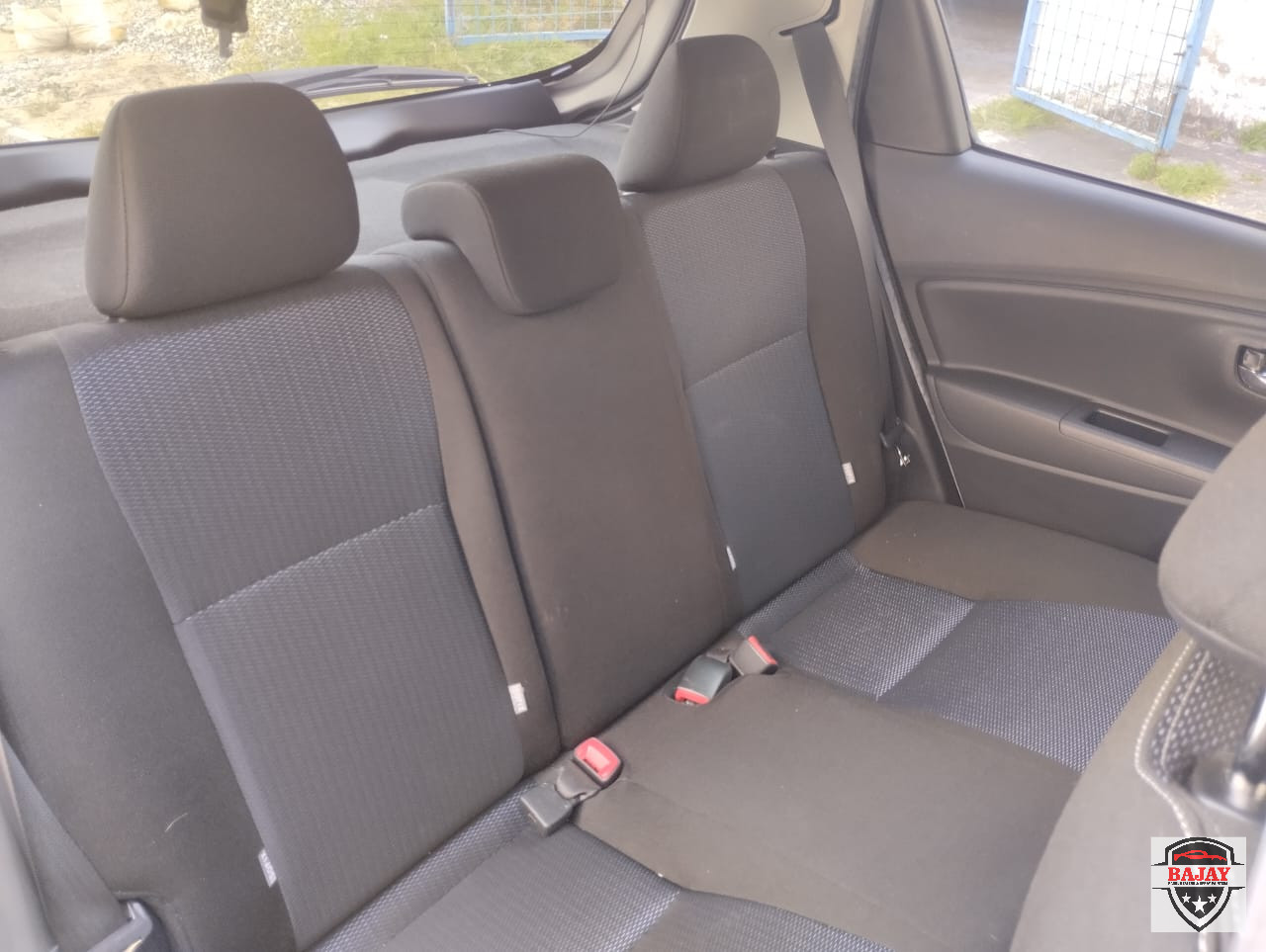 2018 toyota Vitz Hybrid - Image 11