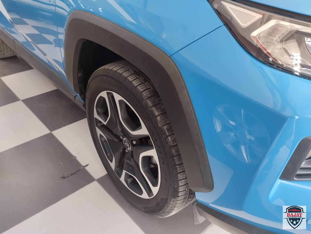 2019 toyota RAV4 Adventure - Image 2