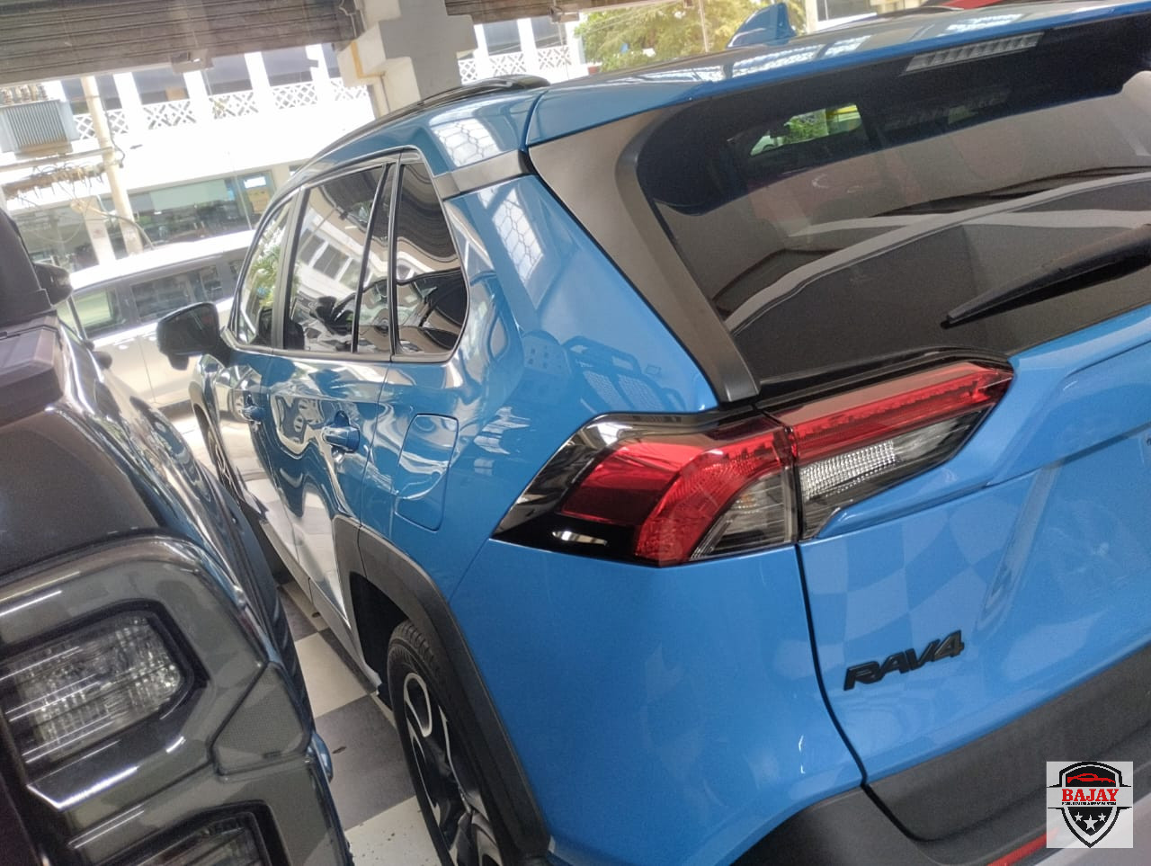 2019 toyota RAV4 Adventure - Image 9