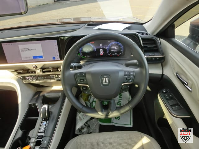 2022 toyota Crown - Image 11