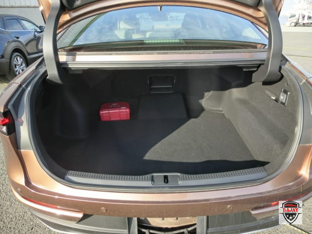 2022 toyota Crown - Image 10