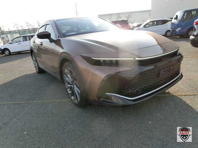 2022 toyota Crown - Image 2