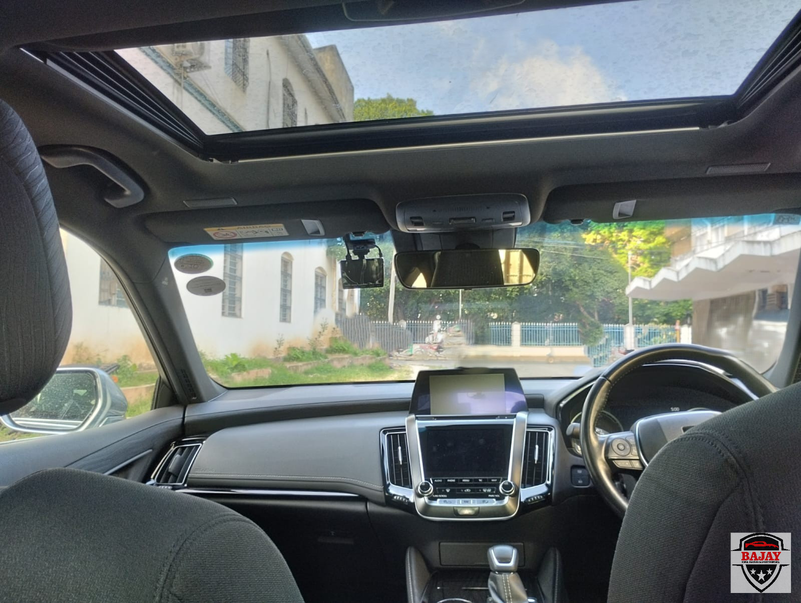 2018 toyota Crown Hybrid - Image 20