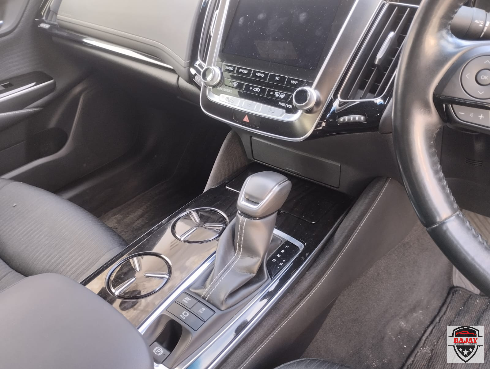 2018 toyota Crown Hybrid - Image 25