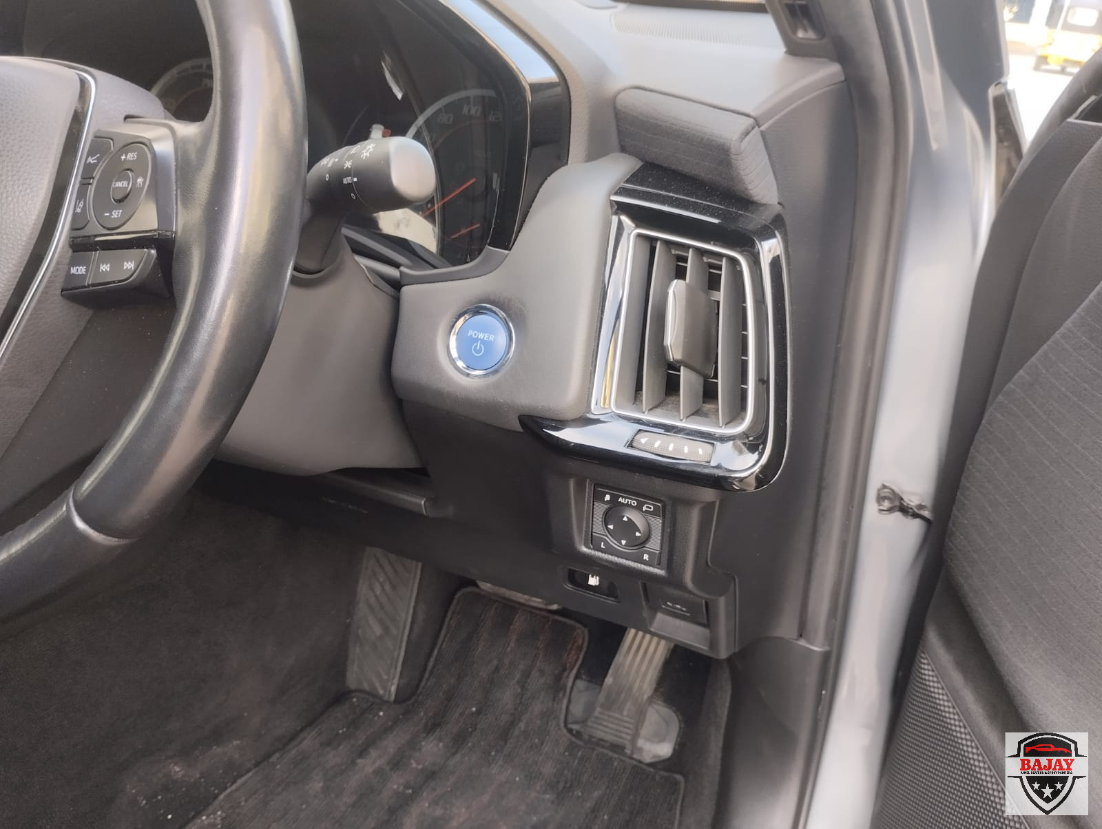 2018 toyota Crown Hybrid - Image 17