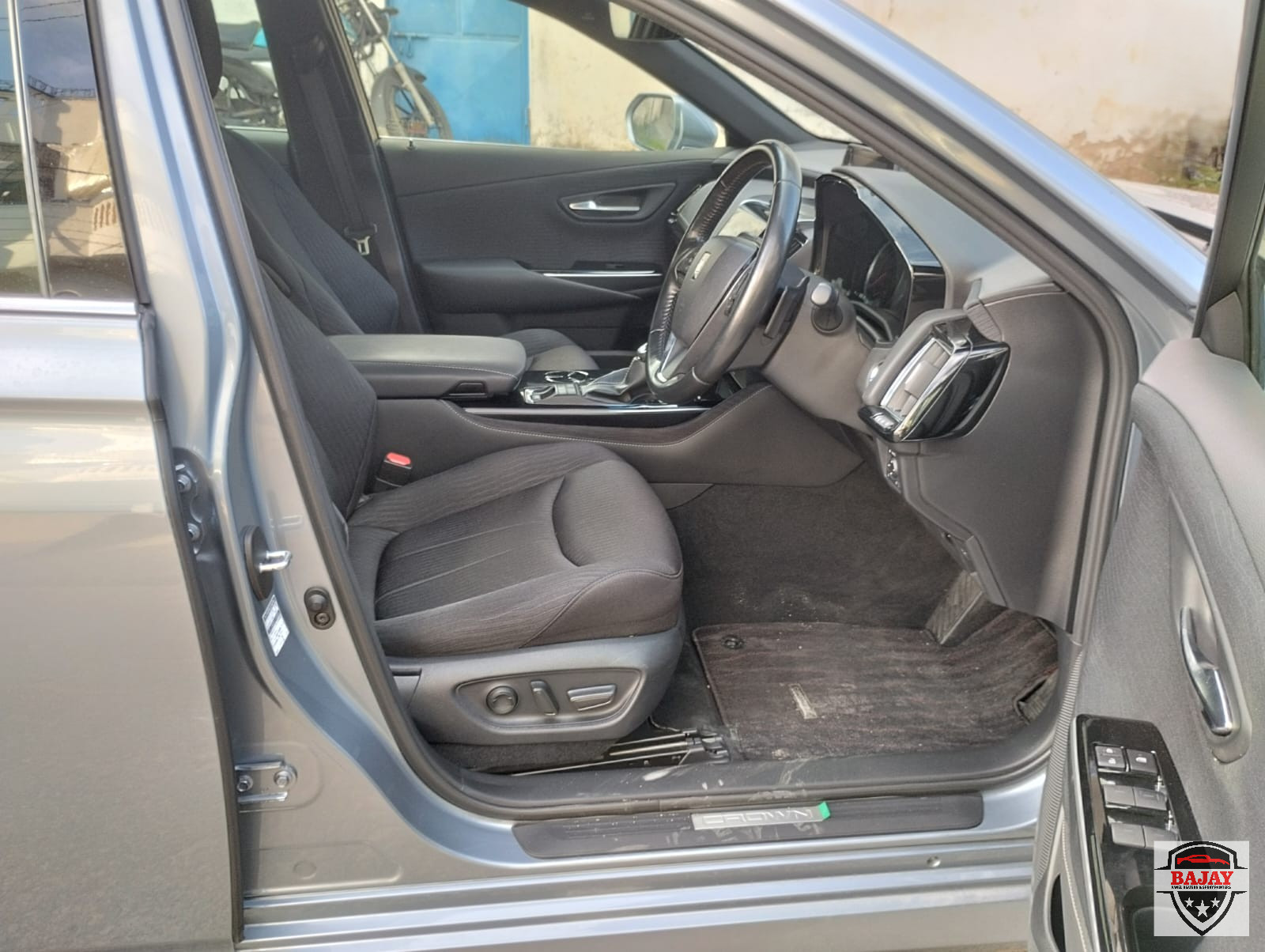 2018 toyota Crown Hybrid - Image 13