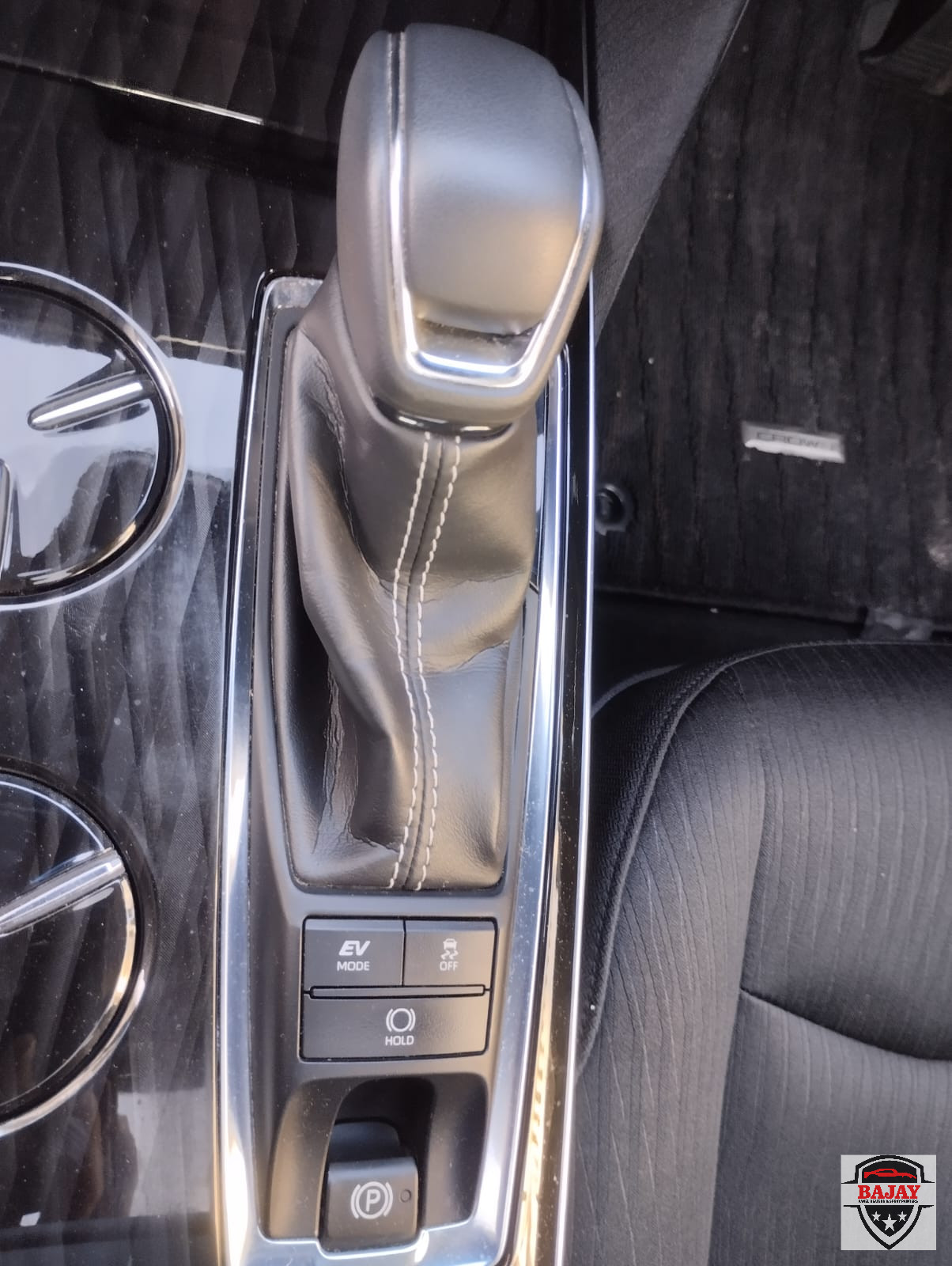 2018 toyota Crown Hybrid - Image 23