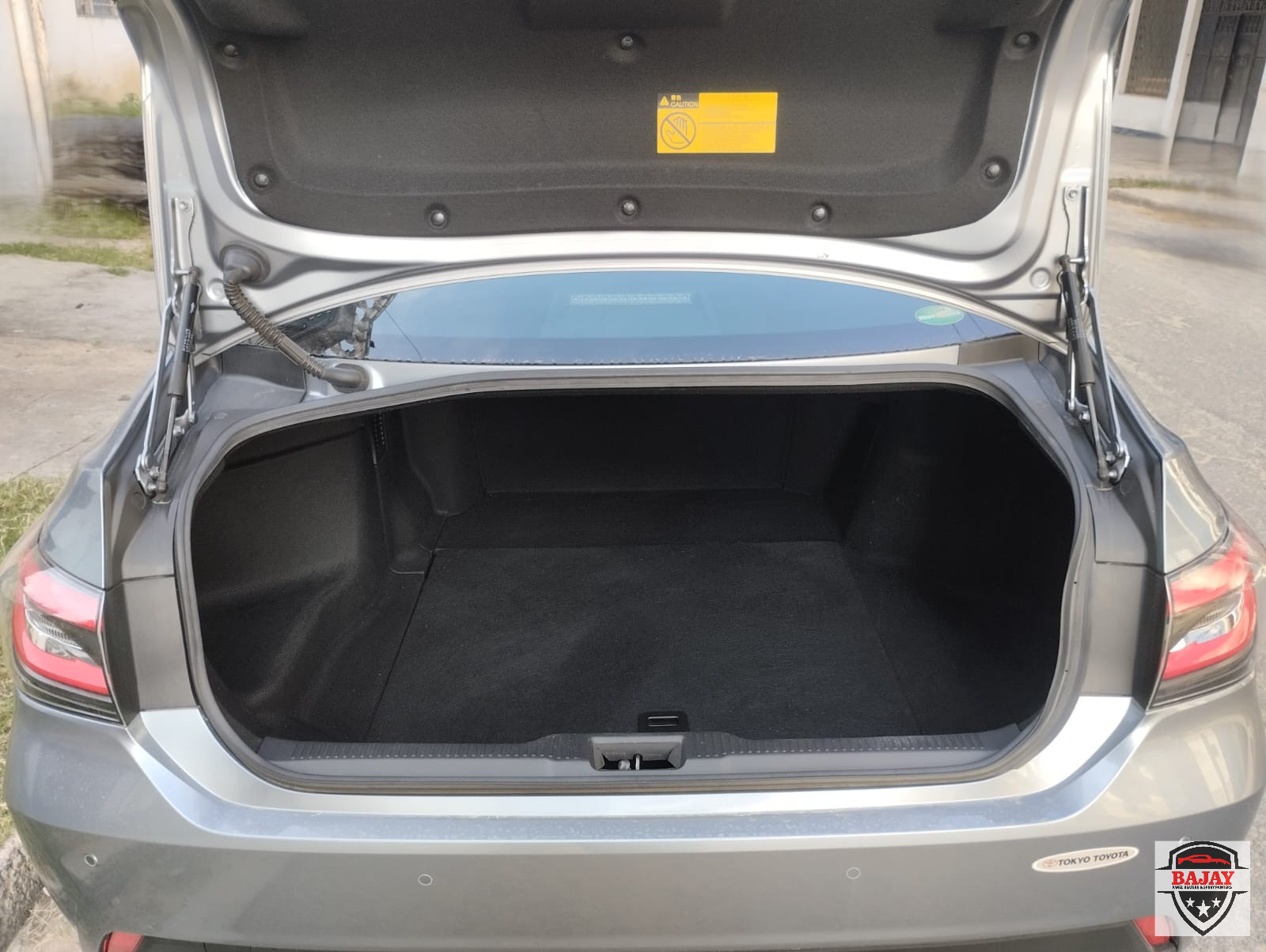 2018 toyota Crown Hybrid - Image 7