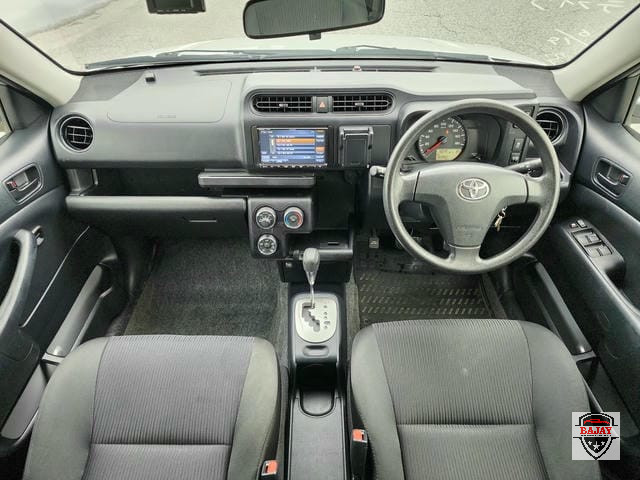 2019 toyota Probox 4WD - Image 3