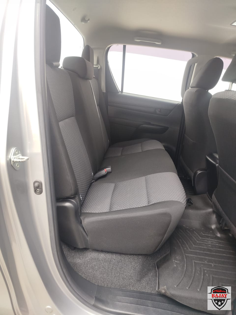 2018 toyota Hilux - Image 3