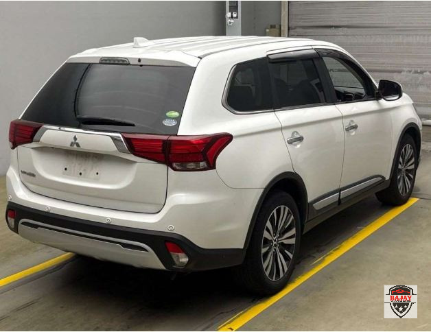 2019 mitsubishi Outlander - Image 3