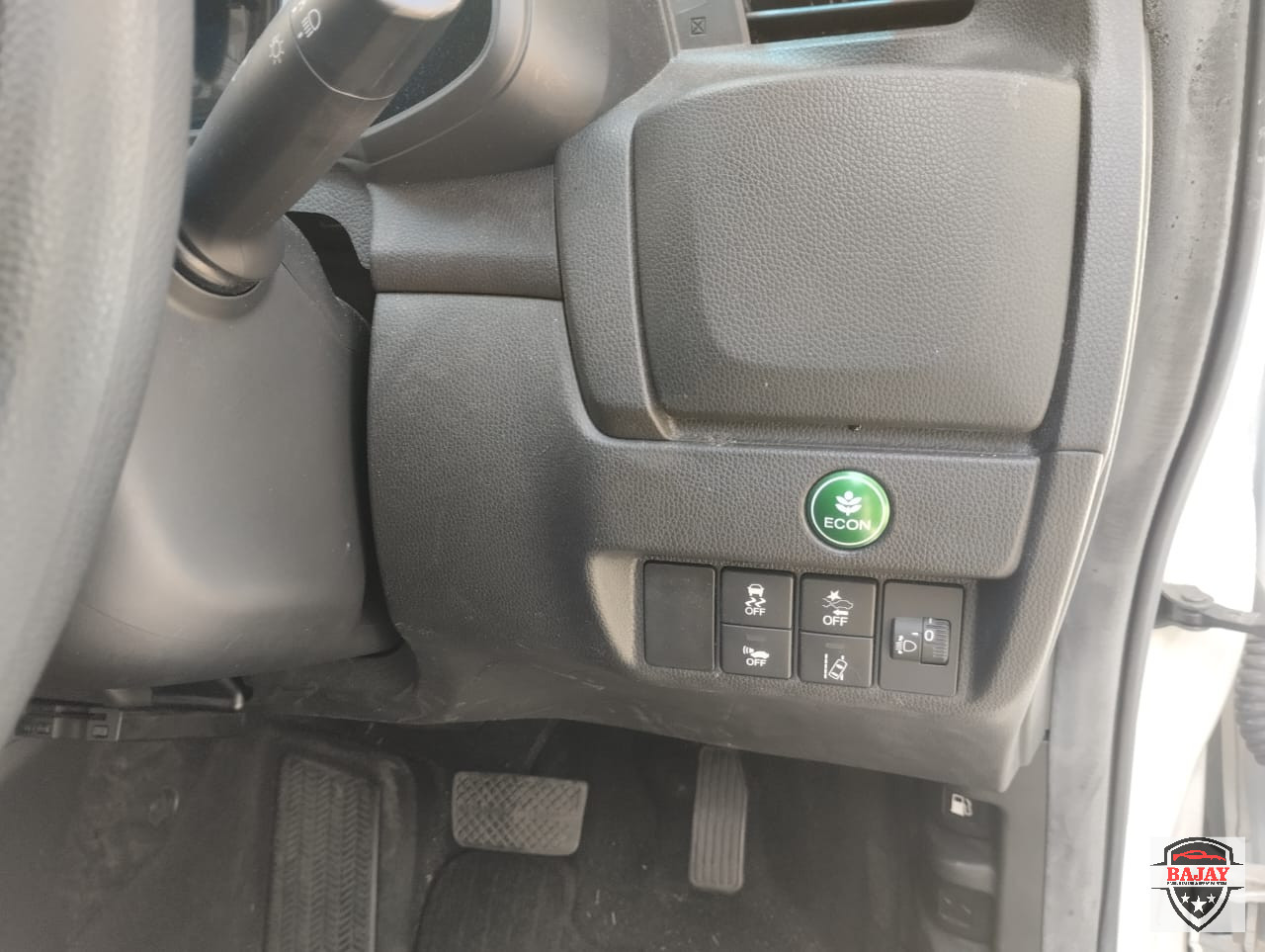 2019 honda FIT Hybrid - Image 15