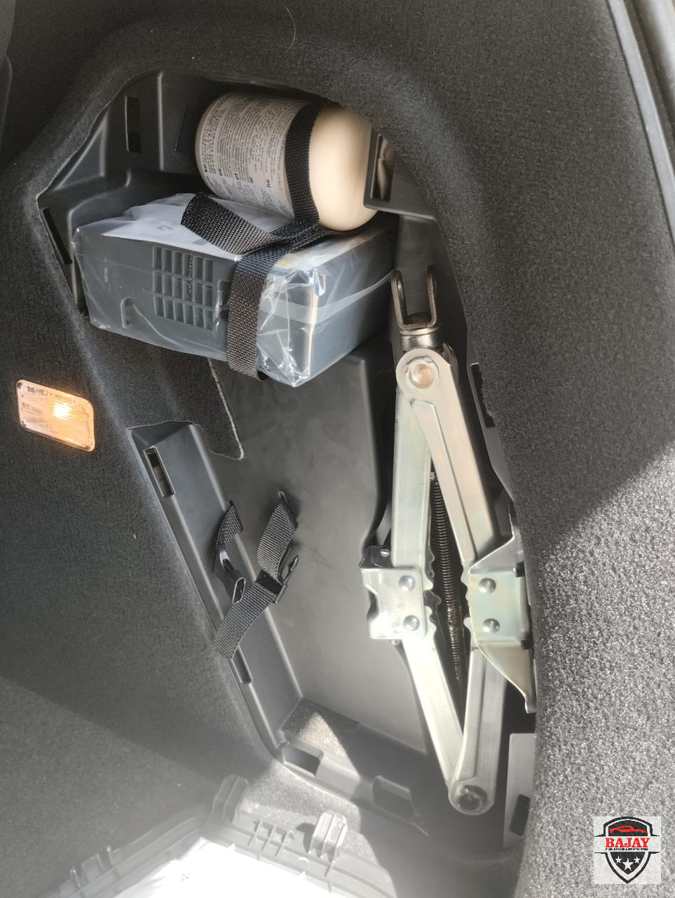 2019 honda FIT Hybrid - Image 17