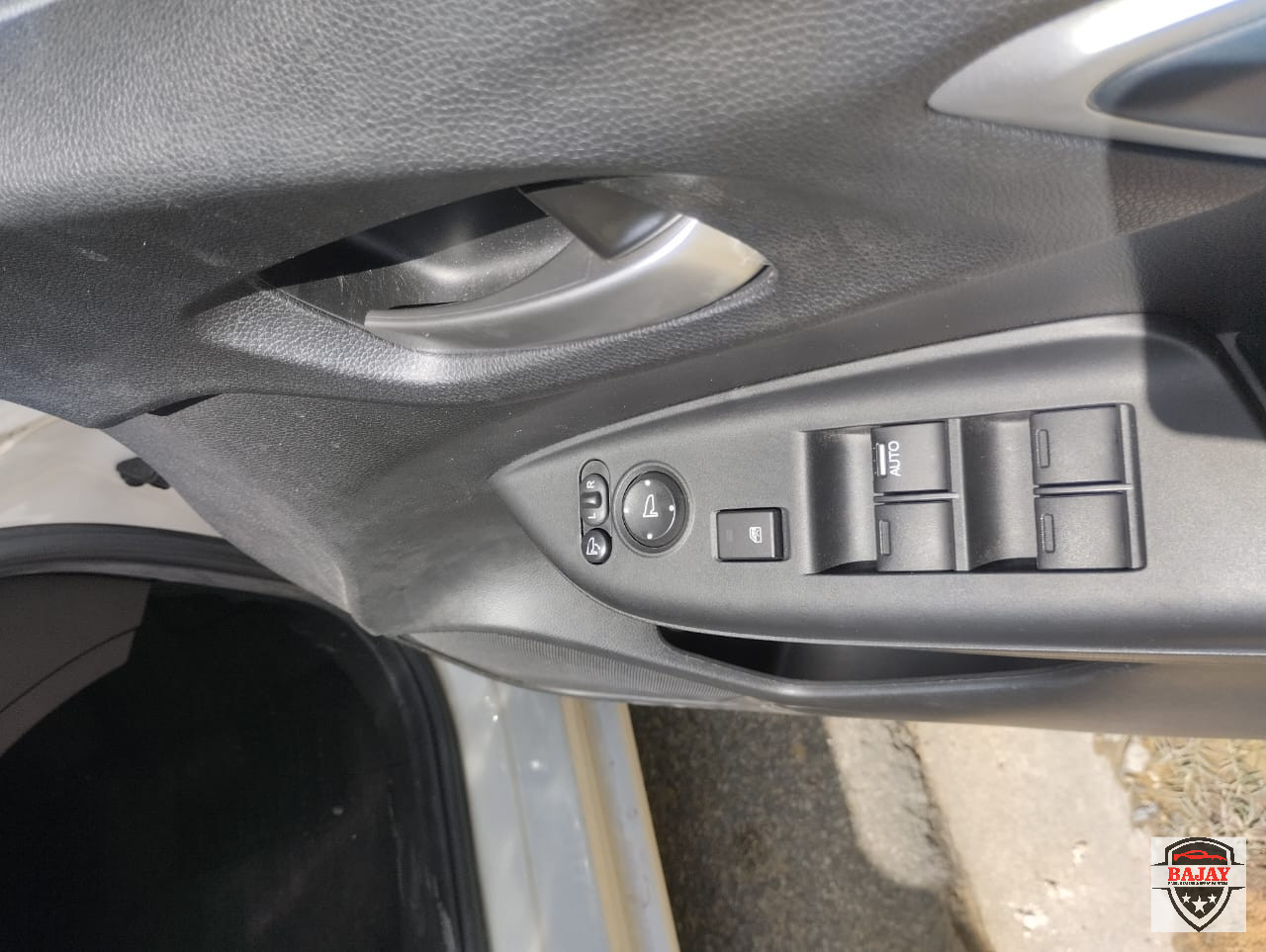 2019 honda FIT Hybrid - Image 13