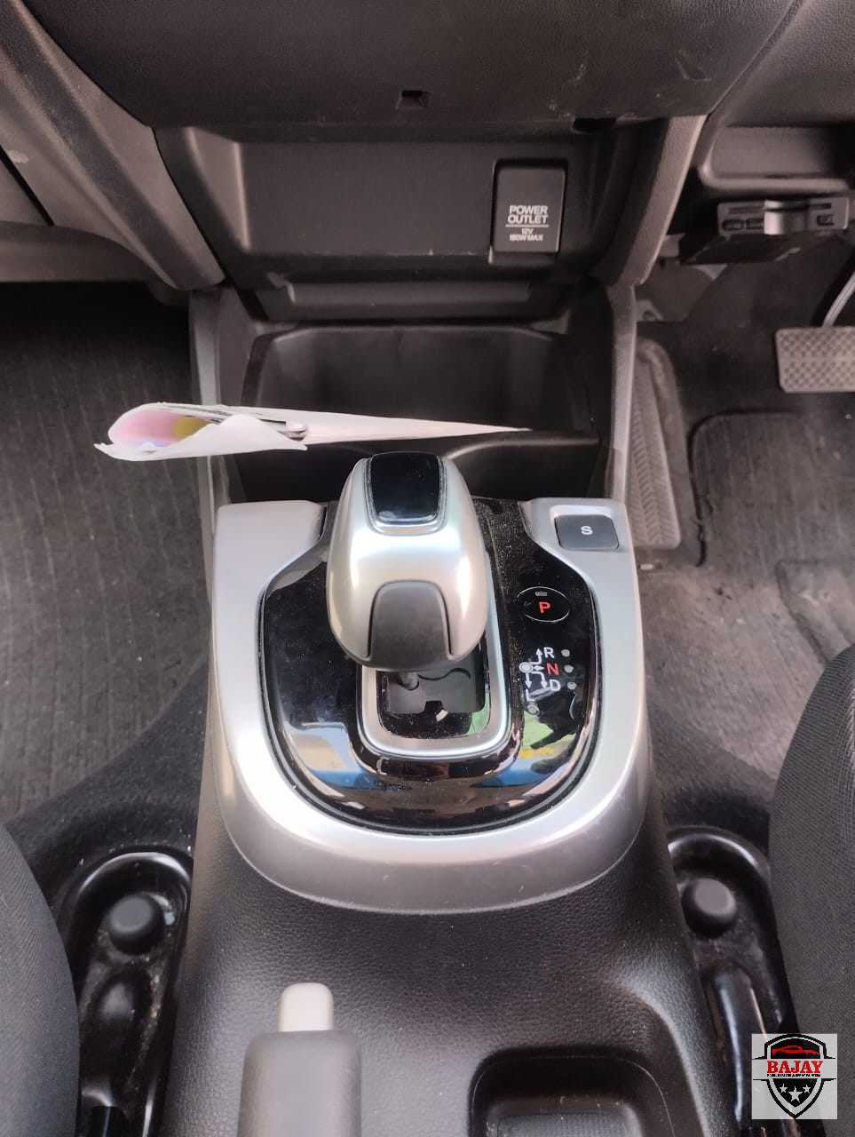 2019 honda FIT Hybrid - Image 12