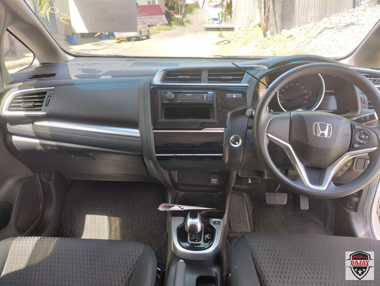 2019 honda FIT Hybrid - Image 11