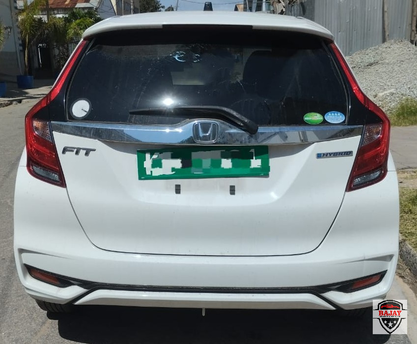 2019 honda FIT Hybrid - Image 6
