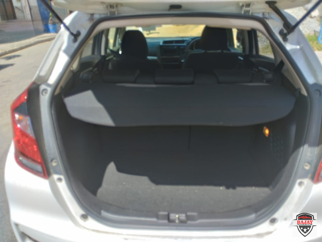 2019 honda FIT Hybrid - Image 16