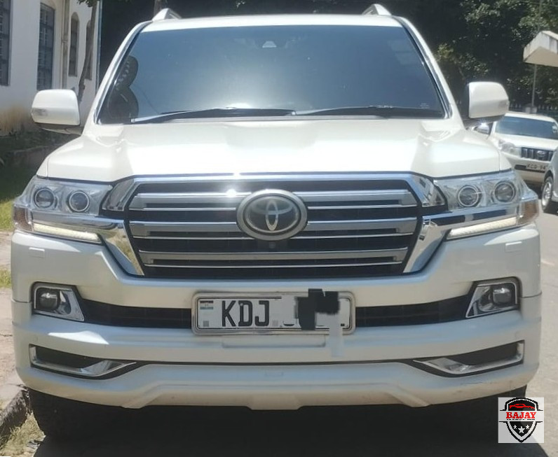 2015 toyota Land Cruiser ZX - Image 6