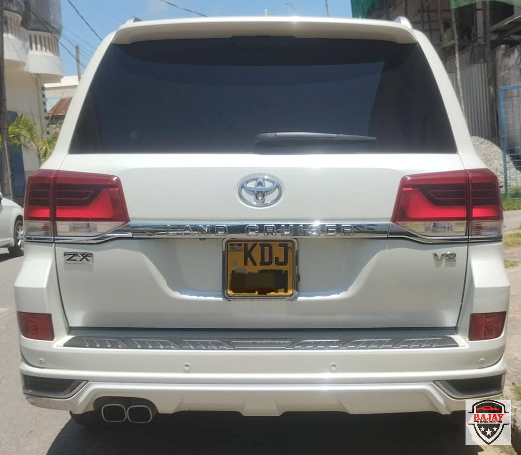 2015 toyota Land Cruiser ZX - Image 2