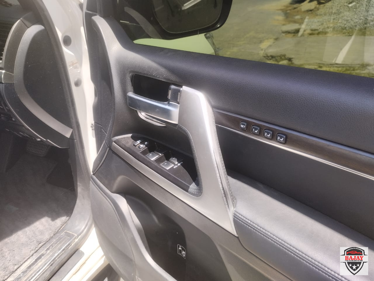 2015 toyota Land Cruiser ZX - Image 4