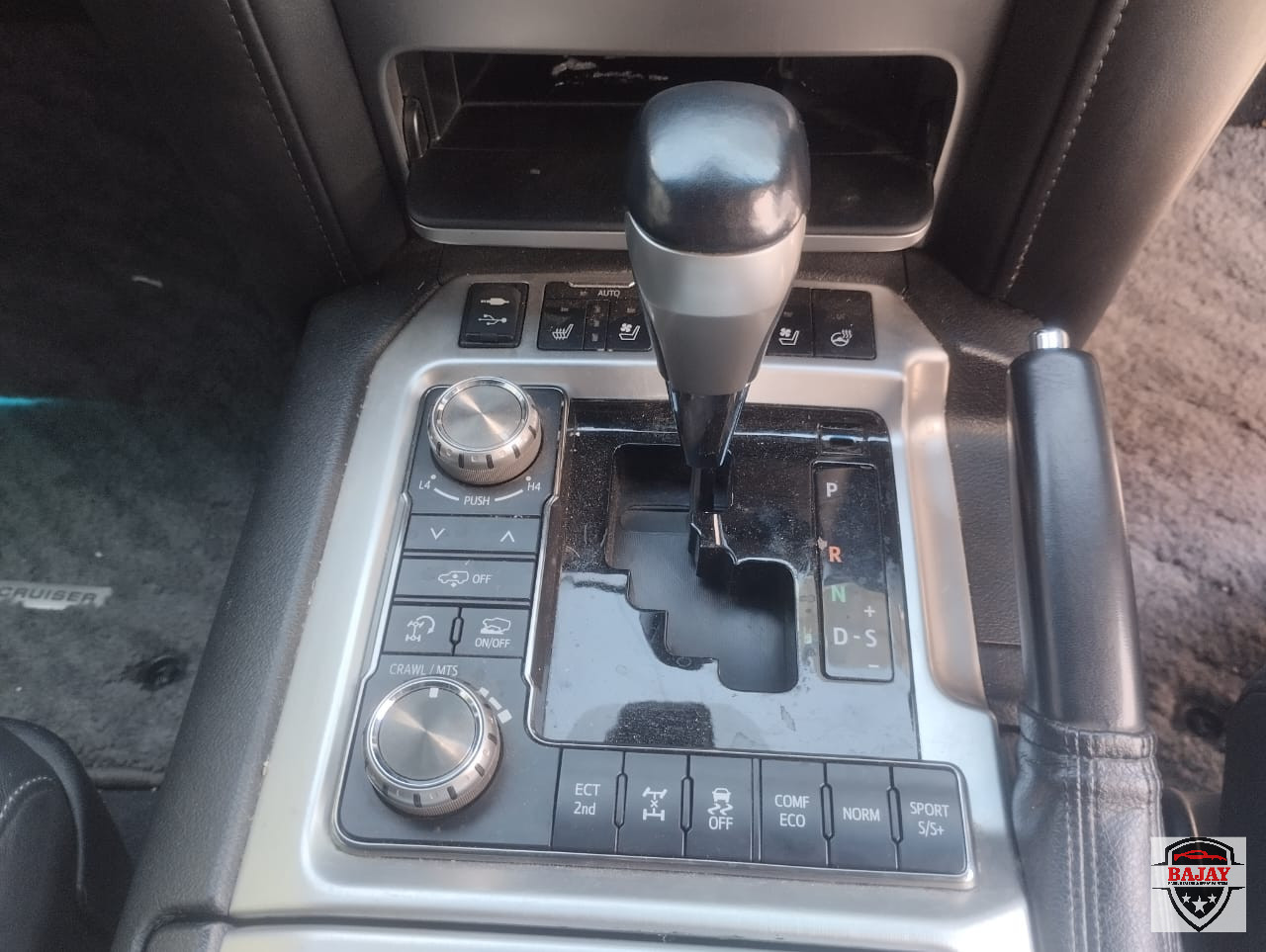 2015 toyota Land Cruiser ZX - Image 5